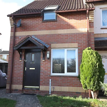 Palmers Leaze, Cosy Near Aztec West With Free Parking, Perfect For Professionals And Contractors * Bristol